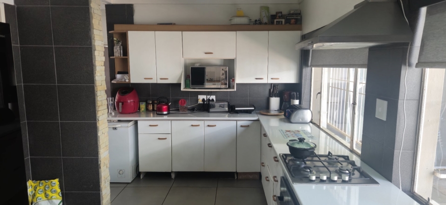 3 Bedroom Property for Sale in Fichardt Park Free State